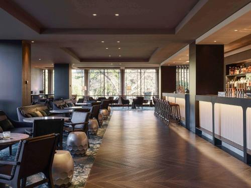 Pullman Melbourne On the Park Image