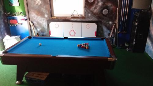 Τραπέζι μπιλιάρδου στο Apartmán Boba