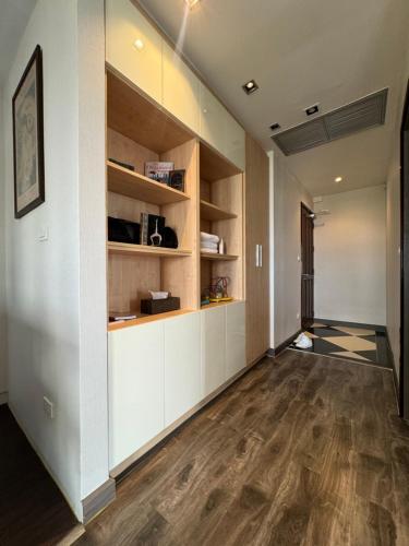 Kuchyň nebo kuchyňský kout v ubytování W8 CONDO, TOP Floor LUXE 3 Bedroom Penthouse, Hip central Bangkok area, 5 mins from Thonglo BTS station