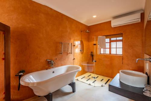 Bilik mandi di Singa Lodge - Lion Roars Hotels & Lodges