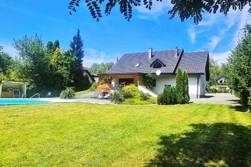Κήπος έξω από το Villa Teresa