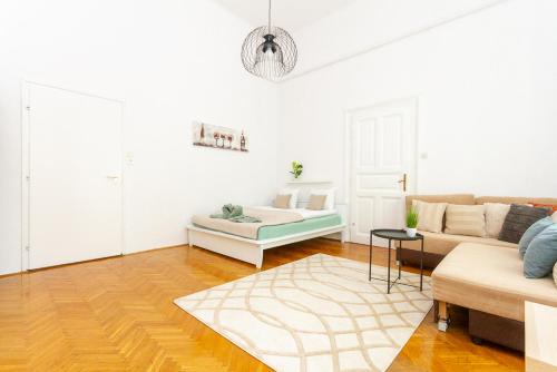 Airport Shuttle 3BDR Multibedroom Suite by NW 1091 Budapest, Üllői út 11-13 kép - 3