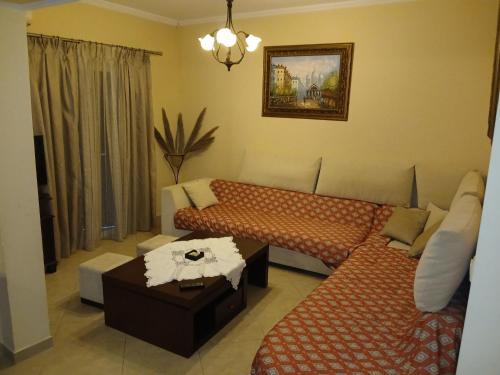 Cleopatras house corfu center apartment