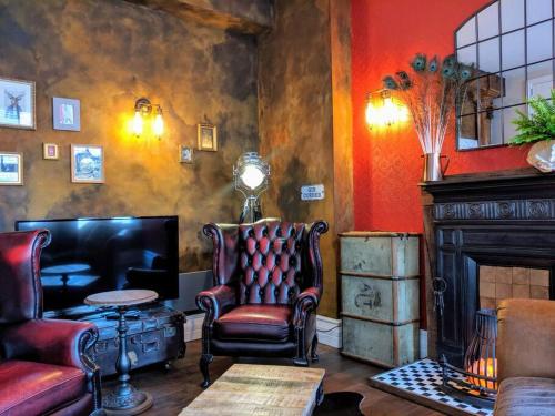 2 Bed Piccadilly Flat City Centre photo 3