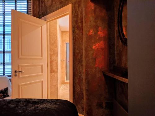 2 Bed Piccadilly Flat City Centre photo 29