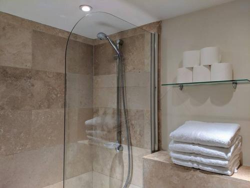 2 Bed Piccadilly Flat City Centre photo 44