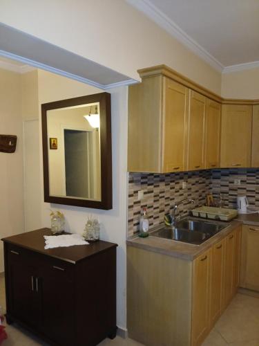 Cleopatras house corfu center apartment