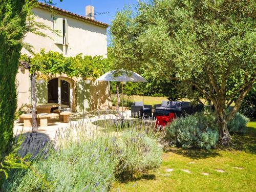 Κήπος έξω από το Holiday Home L'Oustaou dei Figo by Interhome