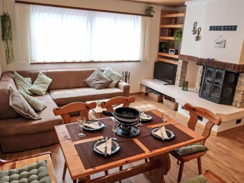 Posezení v ubytování Apartment Fricktalerhuus Apt 5 by Interhome