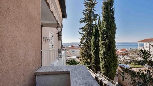 Apartment Maris with sea view