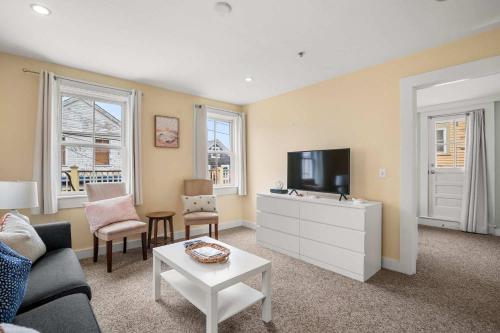 Billede fra billedgalleriet på Center of Town Steps Away Private deck i Provincetown