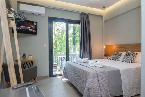 Elegant Rooms Athens