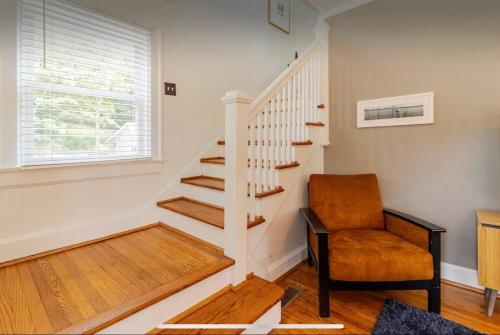 Fotografie z fotogalerie ubytování Historic Home, Modern Amenities- 15 Minutes to Downtown Chattanooga- Perfect for Families v destinaci Signal Mountain