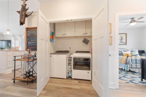 Dapur atau dapur kecil di Chick-Inn of the Sea