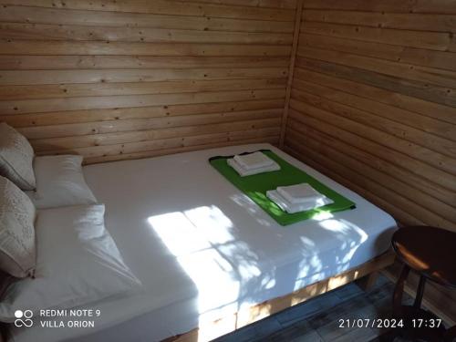 Ένα ή περισσότερα κρεβάτια σε δωμάτιο στο Finike Bungalow Orion