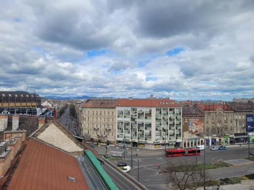 Vedere generală la Budapesta sau o vedere a orașului de la acest apartament
