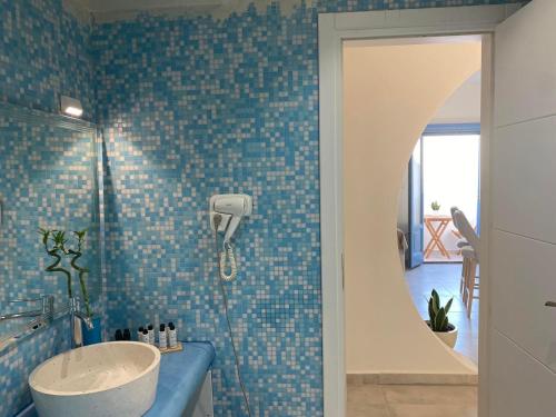 Kúpeľňa v ubytovaní ENA suites Santorini