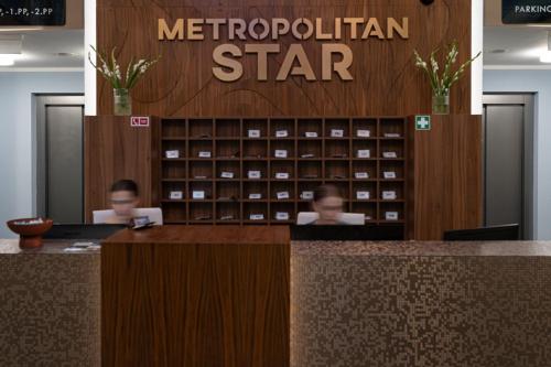 Επισκέπτες που μένουν στο Metropolitan Star Apart Hotel