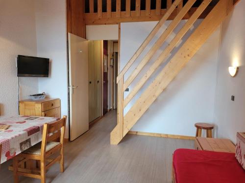 Appartement cosy près des pistes avec balcon et TV - FR-1-181-2832