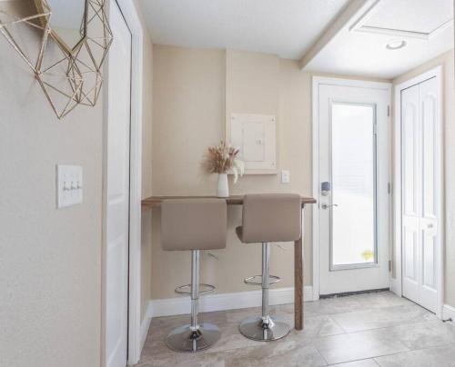 Φωτογραφία από το άλμπουμ του Charming Tiny Home- Cozy Escape with Modern Amenities σε June Park