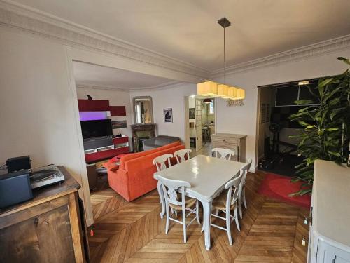 Photo de la galerie de l'établissement appartement67m 2, à Paris