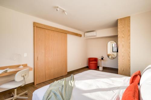 a hospital room with a bed and a sink at TONALA By Mr W in Mexico City