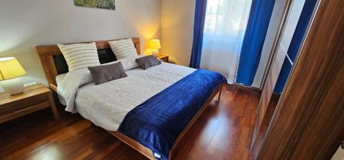 Apartments with parking space Rovinj - 16498