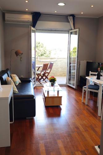 Apartments with parking space Rovinj - 16498