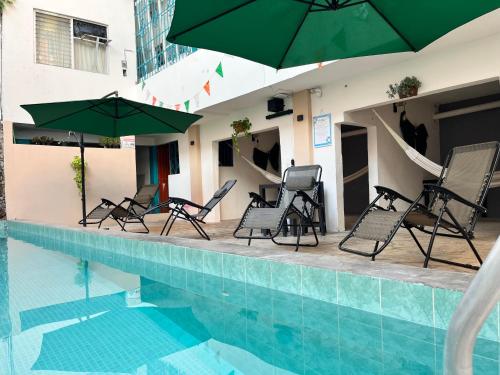 Bazén v ubytování Hotel Las Brisas nebo v jeho okolí
