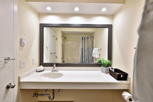 Ένα μπάνιο στο Killington Center Inn and Suites 331
