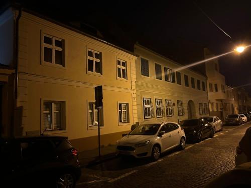 Tòa nhà nơi căn hộ tọa lạc