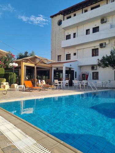 Bazén v ubytování Arhodiko Hotel nebo v jeho okolí