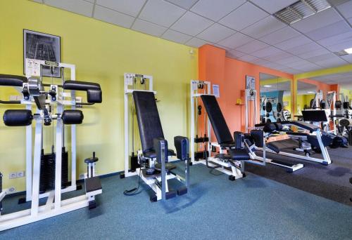 Fitness centrum a/nebo fitness zařízení v ubytování Hotel Filipinum