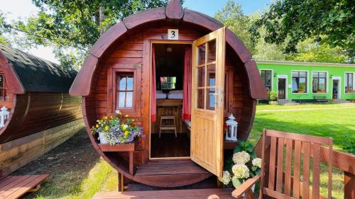 Gallery image of Campingfass mit Panoramaterrasse in Langenbernsdorf