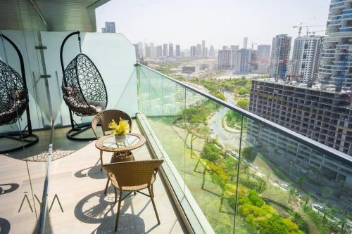 Elegant 1BR Retreat with Rooftop Pool in JVC By ĀYA Boutique
