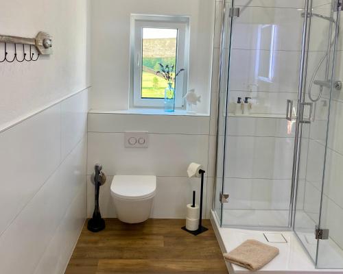 Koupelna v ubytování RHÖN GLÜCK - Die Ferienwohnung mit Weitblick