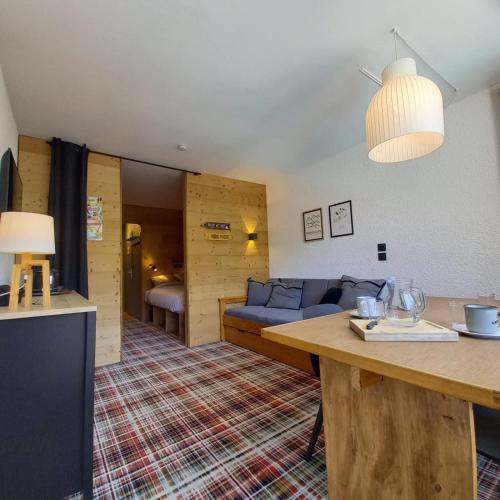 Photo de la galerie de l'établissement T2 Mountain with Pool & Direct Access to Slopes, à Les Deux Alpes