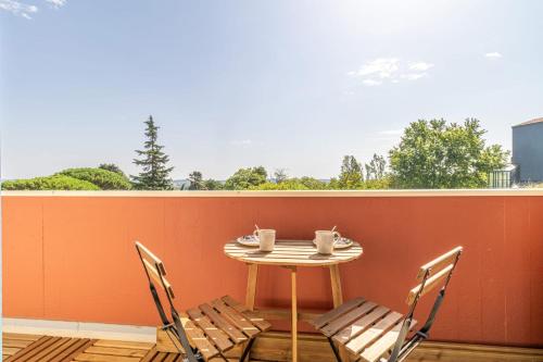 Charming T3 with balcony and view