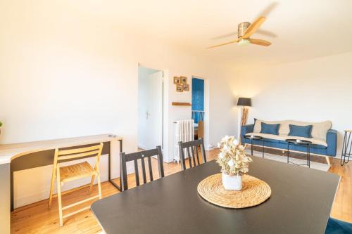 Photo de la galerie de l'établissement Charming T3 with balcony and view, à Toulouse