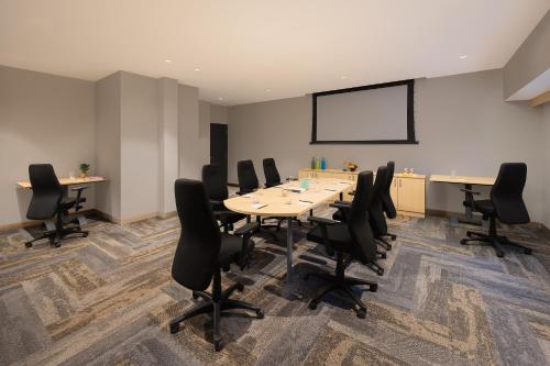 El área de trabajo o centro de convenciones de Ginger Trivandrum