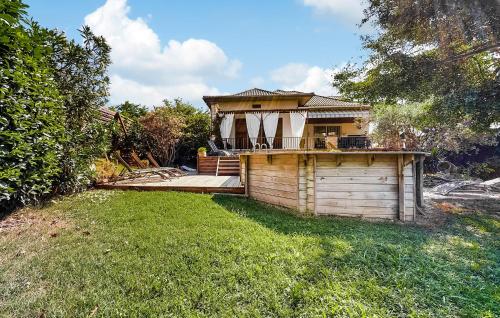 Cozy Home In Lamotte Du Rhone
