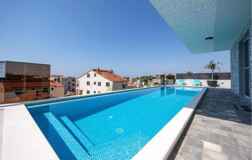 Πισίνα στο ή κοντά στο Lovely Apartment In Podstrana With Wifi