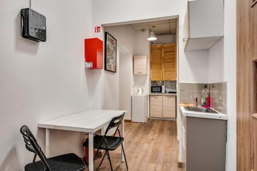 Η κουζίνα ή μικρή κουζίνα στο Mickiewicza Hostel