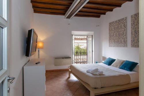 PANTHEON LARGE APARTMENT IN THE HEART OF ROME s