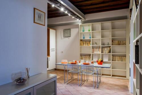 Φωτογραφία από το άλμπουμ του PANTHEON LARGE APARTMENT IN THE HEART OF ROME s στη Ρώμη