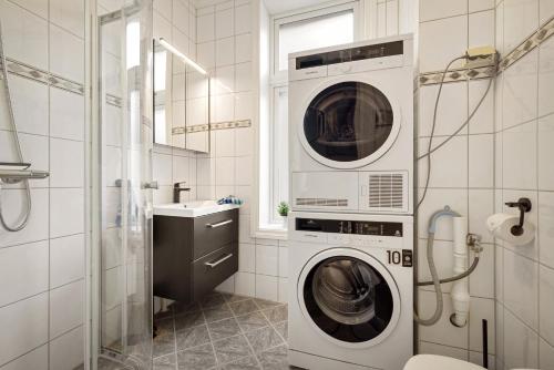 Ένα μπάνιο στο Rosen Apartment
