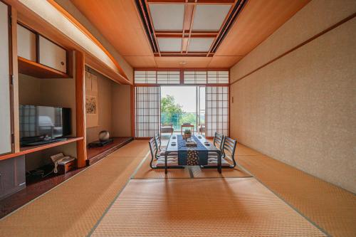 Televisyen dan/atau pusat hiburan di 錦月-熱海山莊