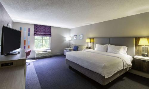 Postel nebo postele na pokoji v ubytování Hampton Inn East Windsor