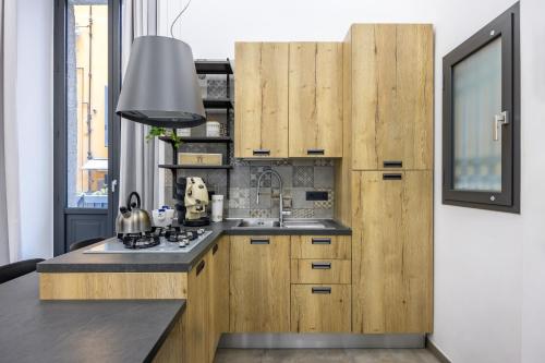 Industrial Apartment 2 Camere 2 Bagni Palazzo Mormando Napoli Centro Storico
