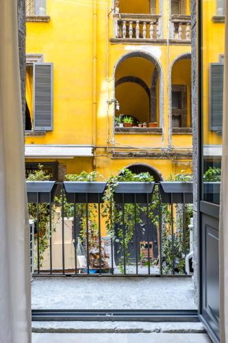 Industrial Apartment 2 Camere 2 Bagni Palazzo Mormando Napoli Centro Storico
